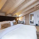 Hotel De Sup 4*