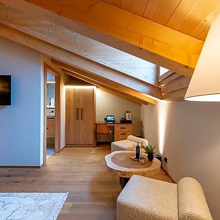 Hotel De Sup 4*